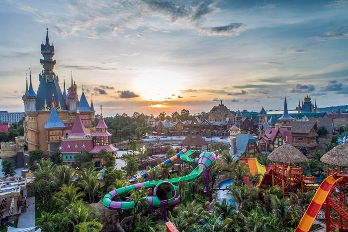 overview of VinWonders Phu Quoc