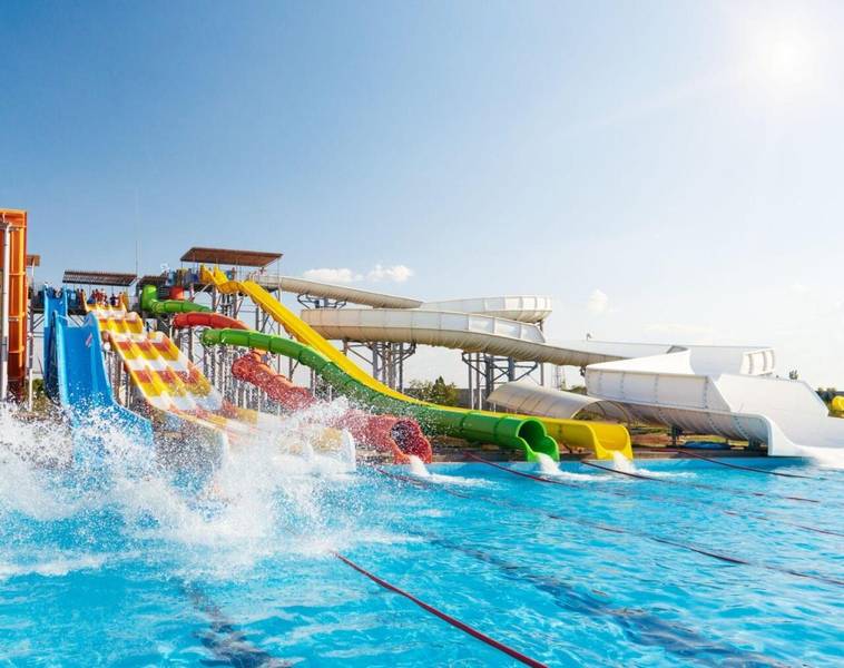 http://vgtwaterparks.com/wp-content/uploads/cong-vien-nuoc-thanh-le-2-1024x811.jpg
