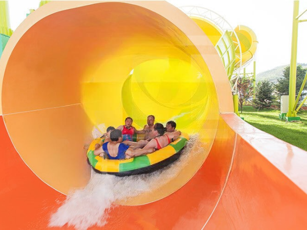 truot-tran-cong-vien-nuoc-VGTwaterparks