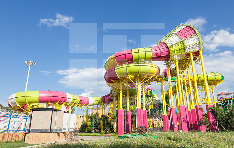duong-truot-thung-lung-bao-1-cong-vien-nuoc-VGTwaterparks (1)