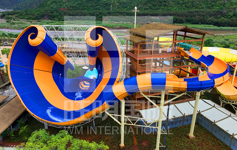 duong-truot-vuc-tham-3-cong-vien-nuoc-VGTwaterparks (1)