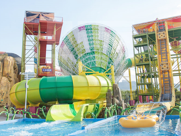 truot-loa-lon-3-cong-vien-nuoc-VGTwaterparks