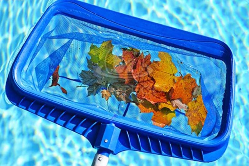 cách hút đáy hồ bơi