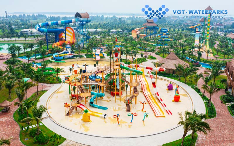Hệ thống cầu trượt của ngôi làng nước
