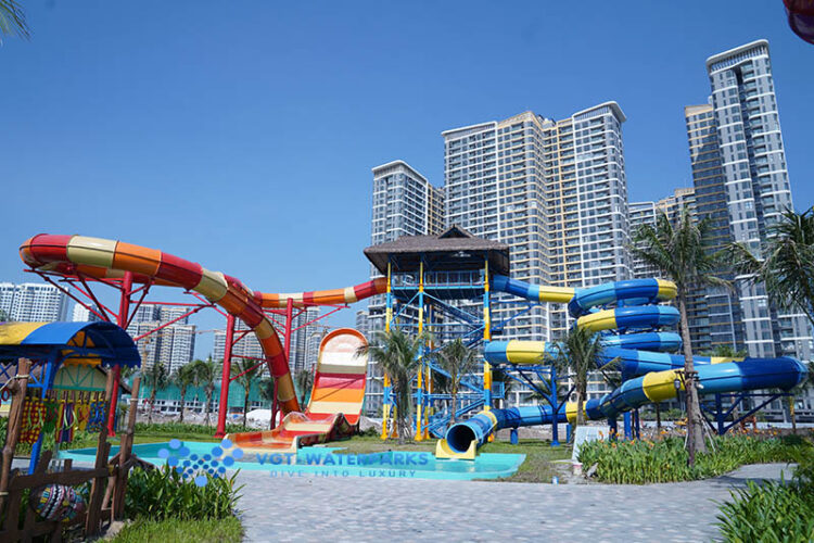 Cầu trượt xoắn ốc ảnh 2